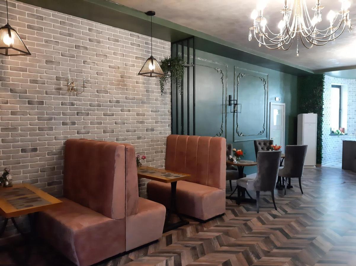 Sb River Hotels Atyraū Zewnętrze zdjęcie