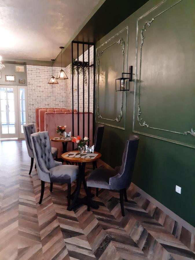 Sb River Hotels Atyraū Zewnętrze zdjęcie